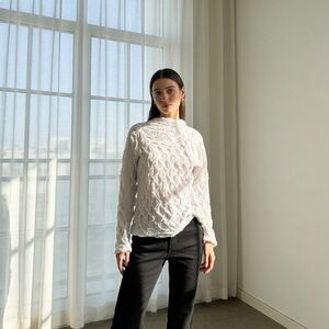 Maeve by Anthropologie white blouse with ruched sleeves and mock neck. Size XL